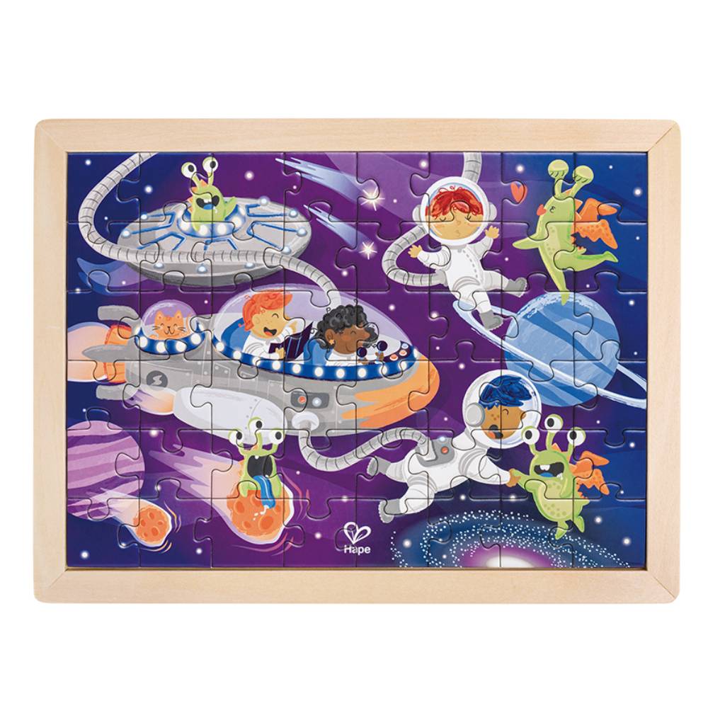 Puzle amigos del espacio 48 piezas (2) Explora el Universo con el Puzle Amigos del Espacio de Hape 2 en 1 consta de 48 piezas y te transportará a un mundo de aventuras intergalácticas.